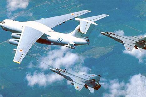 Foxhound vs Blackbird: How the MiGs reclaimed the skies - Russia Beyond