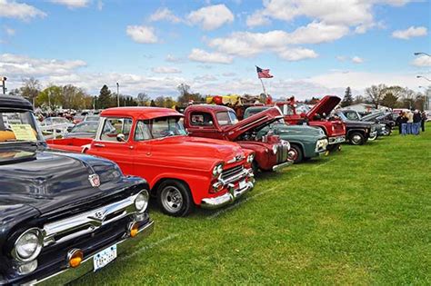 Rhinebeck Antique Car Show & Swap Meet at Dutchess Fairgrounds - Hudson ...