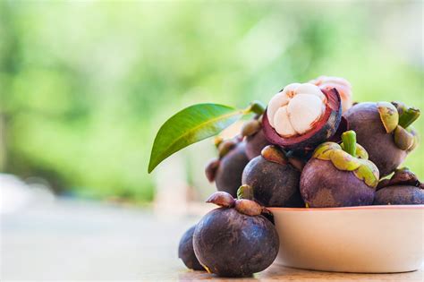 Mangosteen: Health Benefits, Side Effects, Uses- HealthifyMe