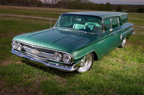 Street Cruiser 1960 Chevrolet Brookwood Wagon