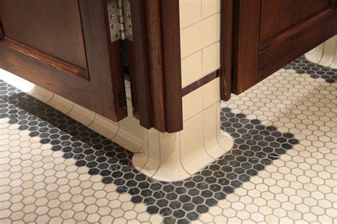 Corner Tiles - Curved Tiles | H & E Smith Ltd, Hanley