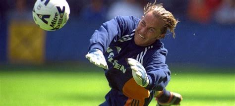 Ian Walker | Ex Goalkeeper | Premier League Heroes