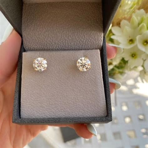 Top 80+ four carat diamond earrings super hot - 3tdesign.edu.vn