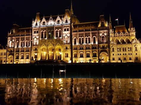 Hungarian parliament at night : r/europe