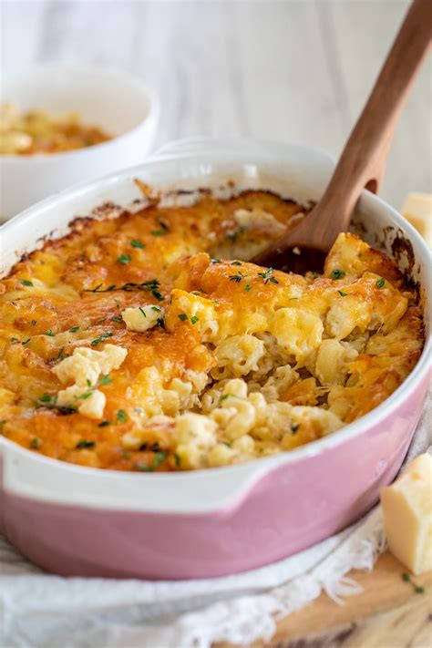 Creamy Homemade Baked Macaroni and Cheese • Freutcake