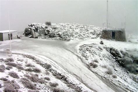 Watch: Snow blankets Oman’s Jabal Shams mountain