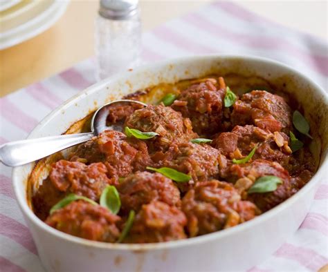 Rissole, bacon and tomato casserole | Recipe | Rissoles recipe, Pork ...