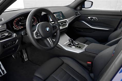 Gallery: 2020 BMW 330i interior