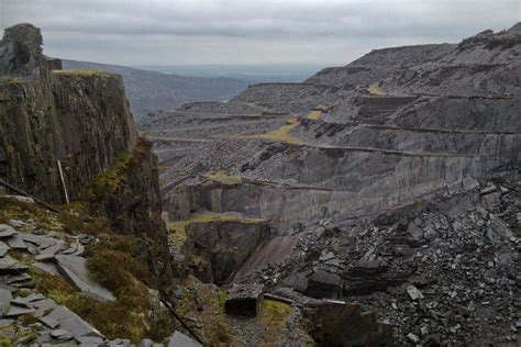 A story of an aquarium and a famous slate quarry... *IMAGE INTENSIVE*