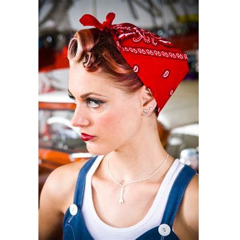 12 Pretty Hairstyles with a Bandana - Pretty Designs