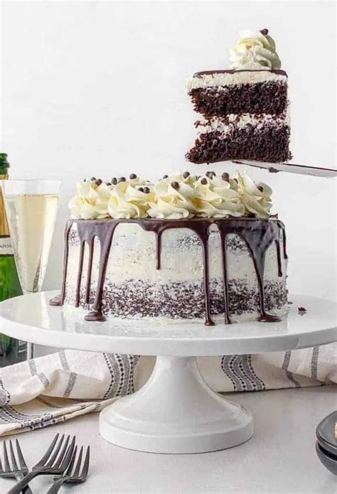 14 Fabulous Holiday Party Desserts Made With Champagne - Best Online ...