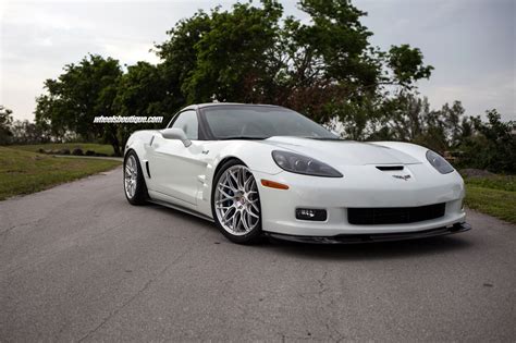 Chevrolet Corvette C6 ZR1 White HRE RC100 | Wheel Front