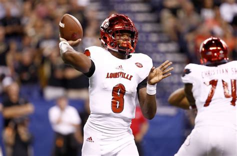 Lamar Jackson Takes Over as Heisman Favorite | Sports Insights