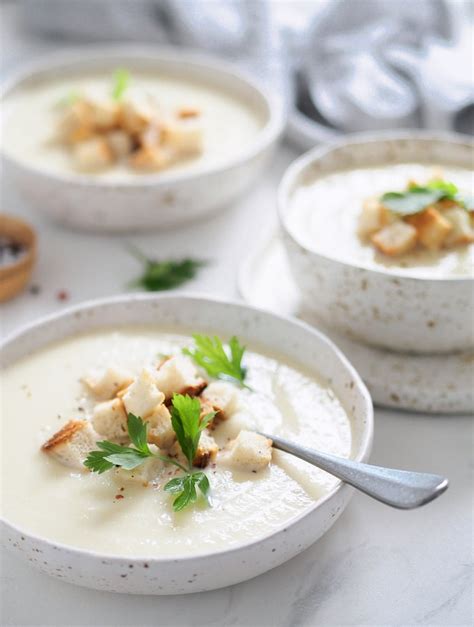 Vegan Cream of Cauliflower Cashew Soup