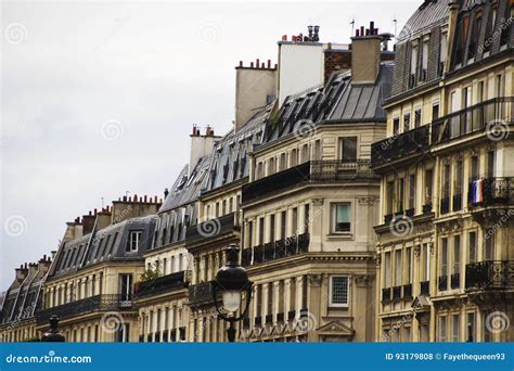 Traditional French Architecture. House in Paris. Parisian Building ...