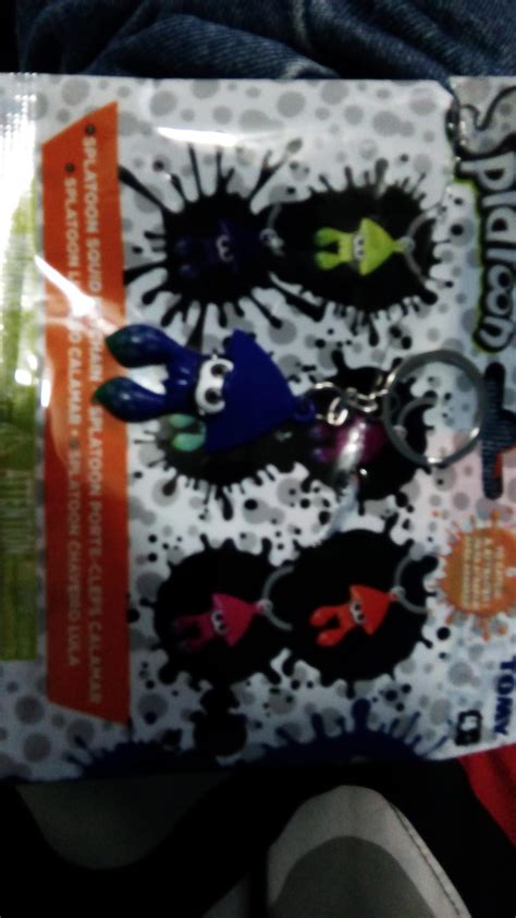 I didn't knew they sold splatoon merchandise in gamestop : r/splatoon