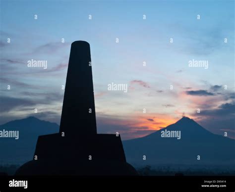 Sunrise at Borobudur temple Stock Photo - Alamy