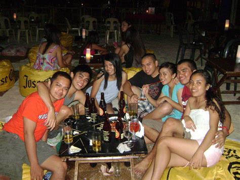 NNSF BATCH '02, through the years...: Boracay Nightlife