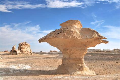 A Stroll through Sahara el Beyda, the White Desert in Egypt ...