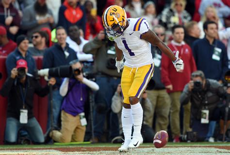 LSU receiver Ja'Marr Chase Named SEC Offensive Player of the Week for ...