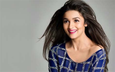 Alia Bhatt HD Wallpaper