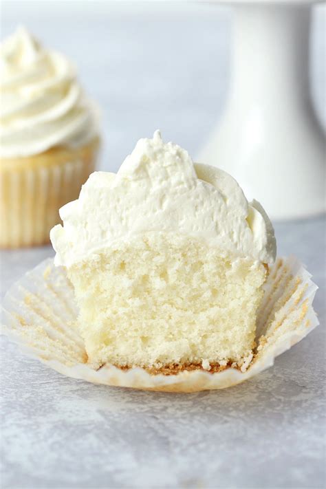 Easy White Cupcakes - The Toasty Kitchen