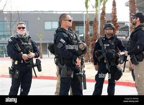 Special response team weapons hi-res stock photography and images - Alamy