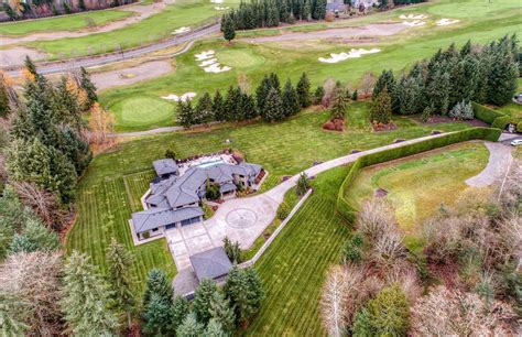 Photos: Fore! Luxury home sitting on WA National Golf Course is selling ...