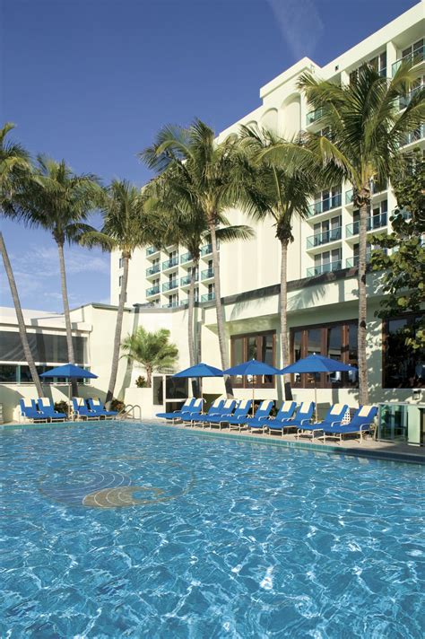 50% off second room at Jupiter Beach Resort & Spa ~ Globetrotting Mama