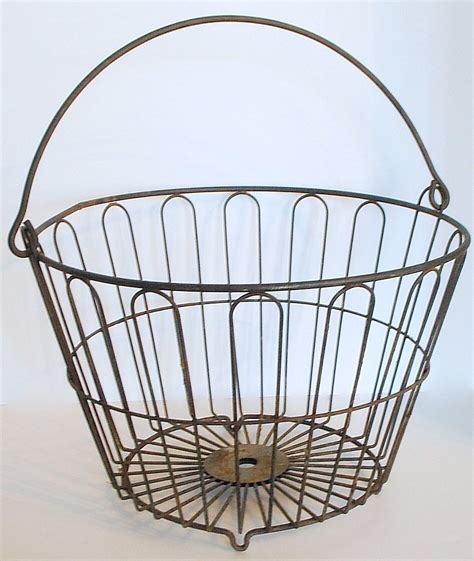 Vintage Wire Metal Basket Large with Handle