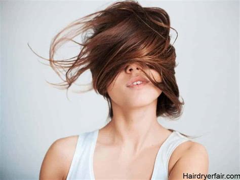 7 Tips To Survive Greasy Hair Effortlessly