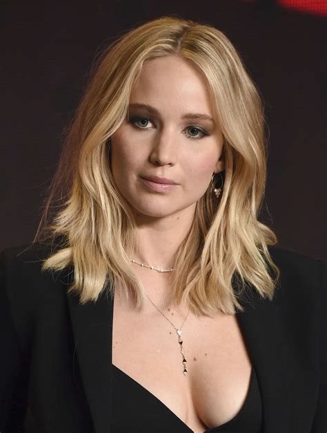 Jennifer Lawrence - 'Mother!' TIFF 2017 Photocall & Conference • CelebMafia