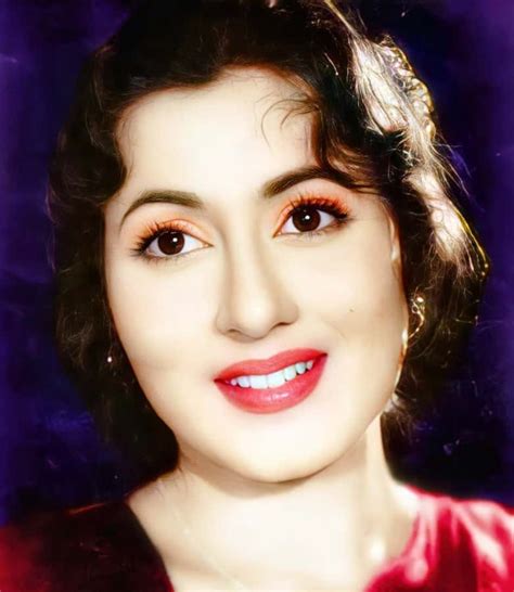 Stunning Color Pictures of Madhubala You've Probably Never Seen | Madhubala Color Photos