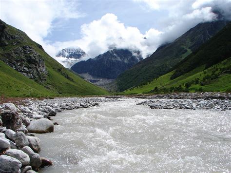 Valley of Flowers & Hemkund Sahib Fixed Departure tours - Travel Package Deals