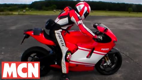 MCN Roadtest: Ducati Desmosedici RR top speed test - YouTube