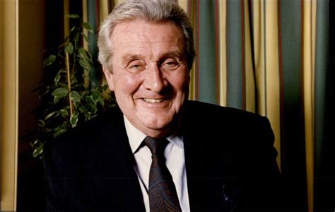 ‘The Avengers’ Star Patrick Macnee Dies Aged 93 | TV News