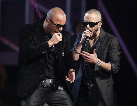 Crazy World: All about Wisin & Yandel. Their lives, secrets, and the next amazing concert