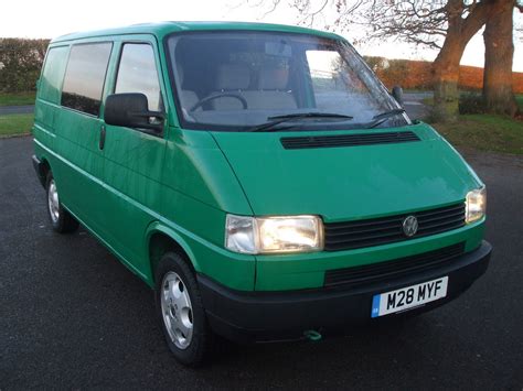 VW Van Centre (Chelmsford) Essex: Paul Higham's Volkswagen Transporter T4 Camper Conversion