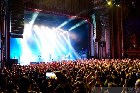 Arctic Monkeys “AM Tour” at Fox Theater | Oakland, California | 9/26/2013 (Concert Review)