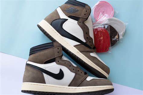 Jordan 1 Retro High Travis Scott Brown