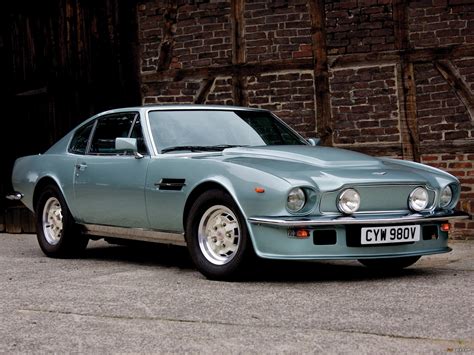 Aston Martin V8 Vantage UK-spec (1977–1989) photos (2048x1536)