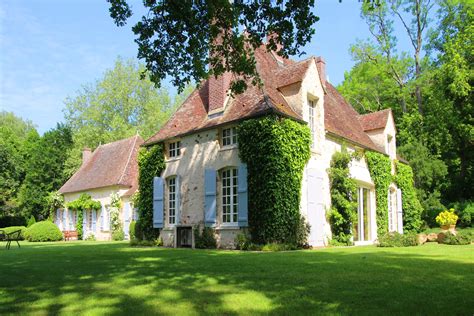 18th Century French Country House, 100KM From Paris — Francis York