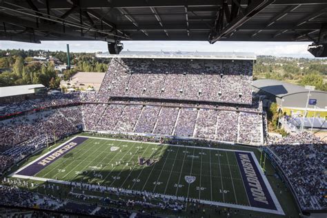 Look: College Football Game Had Bizarre Delay Saturday Night - The Spun