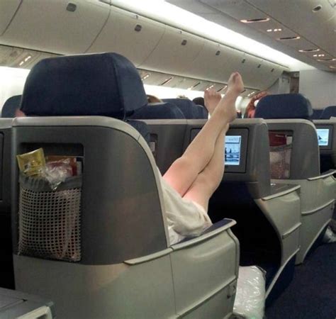 eDreams & Passenger Shaming Present Airplane Etiquette 101 - eDreams ...