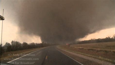 Mapleton, IA Tornado and Damage RAW (April 9, 2011) - YouTube