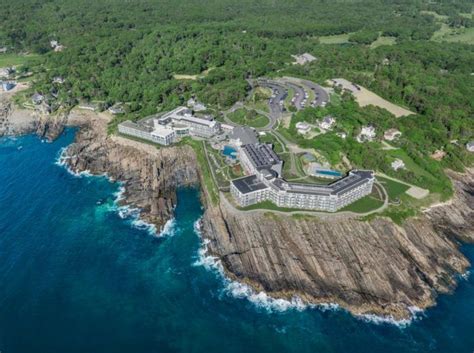 The Cliff House in Ogunquit has been welcoming guests through its doors since 1872. | Maine ...