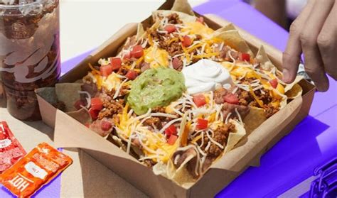 $5 Grande Nachos Box is Back at Taco Bell