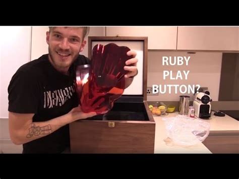 Ebay Pewdiepie Ruby / PewDiePie's 50 Million Ruby Play Button - I JUST ...