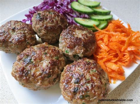 Turkish Meatballs, Kofte 101 and Grated Carrots, Red Cabbage Salad | Ozlem's Turkish TableOzlem ...