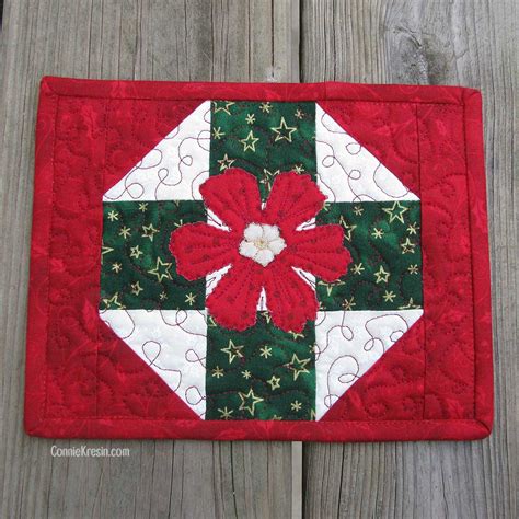 Quilted Christmas Mug Rug tutorial - Freemotion by the River